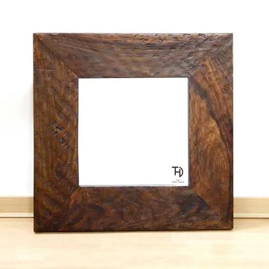 A square-shaped, rustic look, distress finish mirror frame made of solid Sheesham wood.
