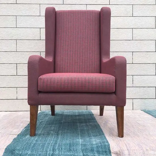 Queen wing chair