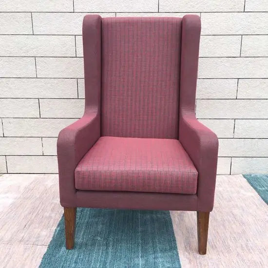 Simple wing chair
