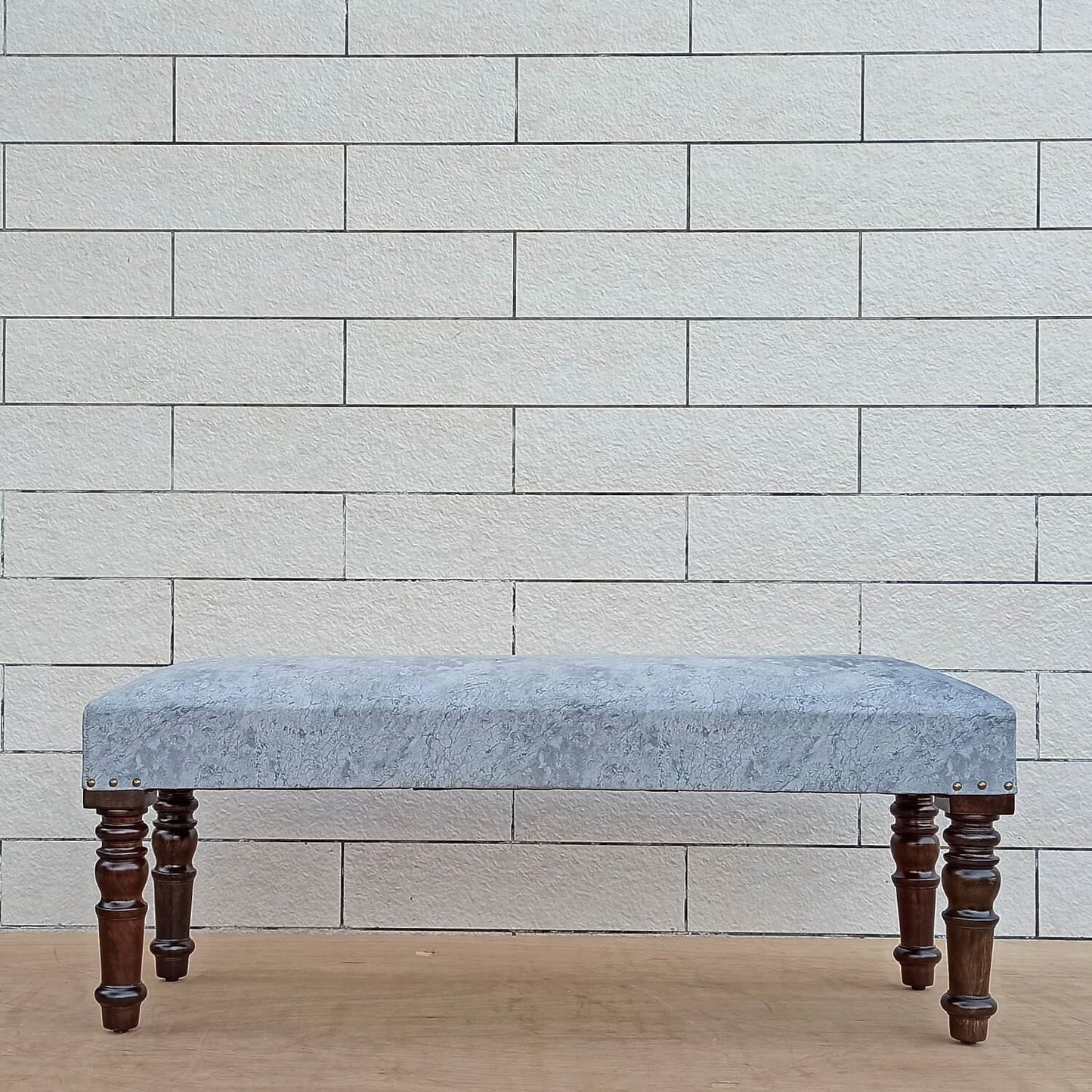 Sarah Bench Grey