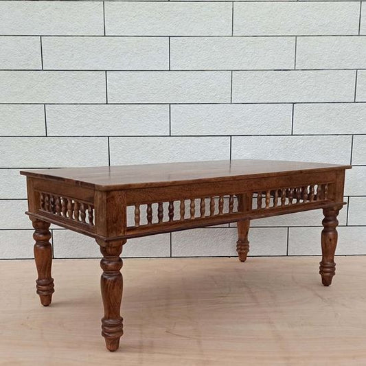 Girli Traditional Coffee Table