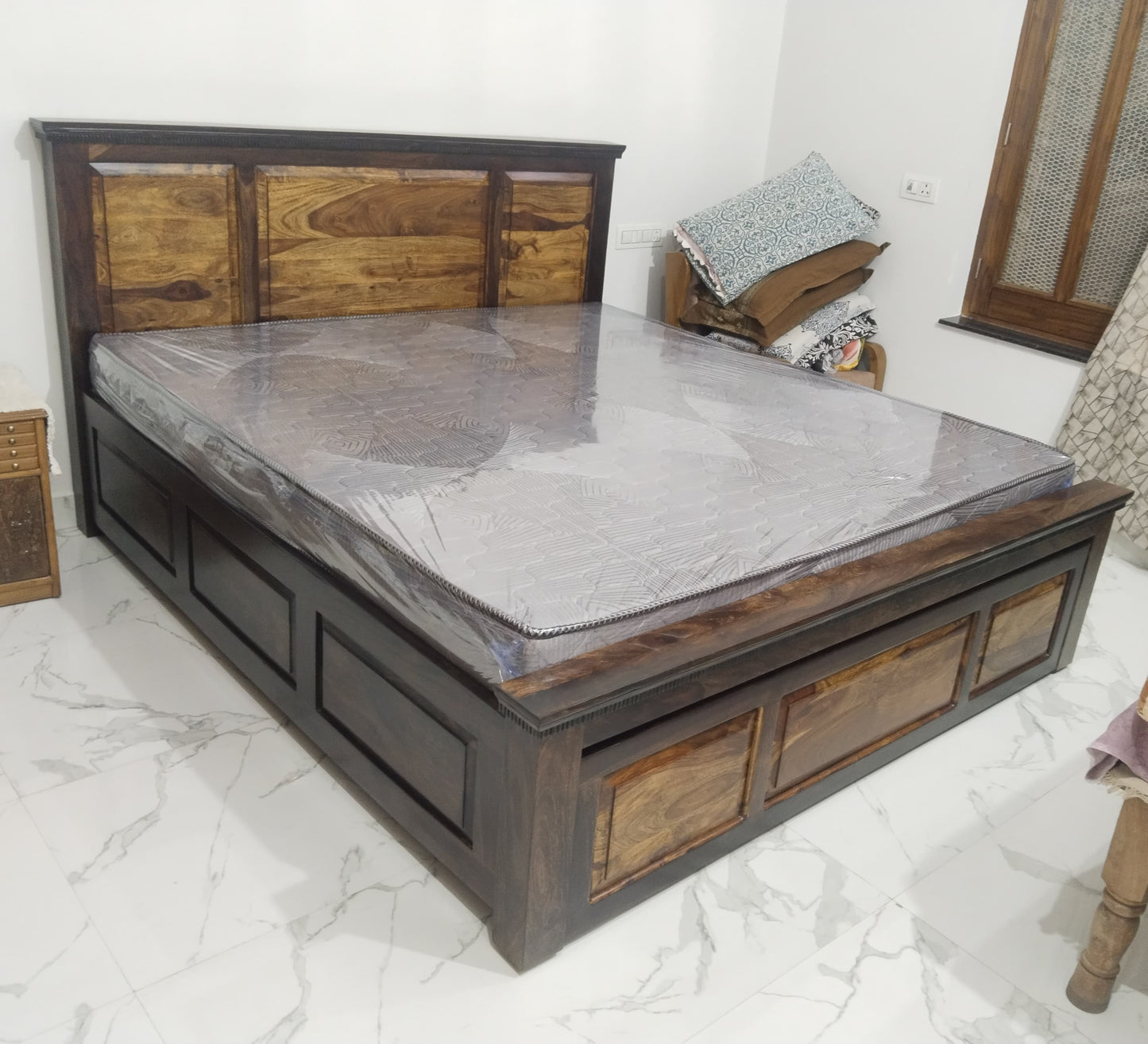 Tsk King Size Bed (Copy)