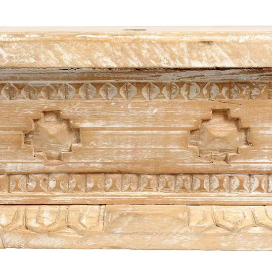 Wooden contemporary hand carvings and turned-round legs Asgiliya coffee table. 