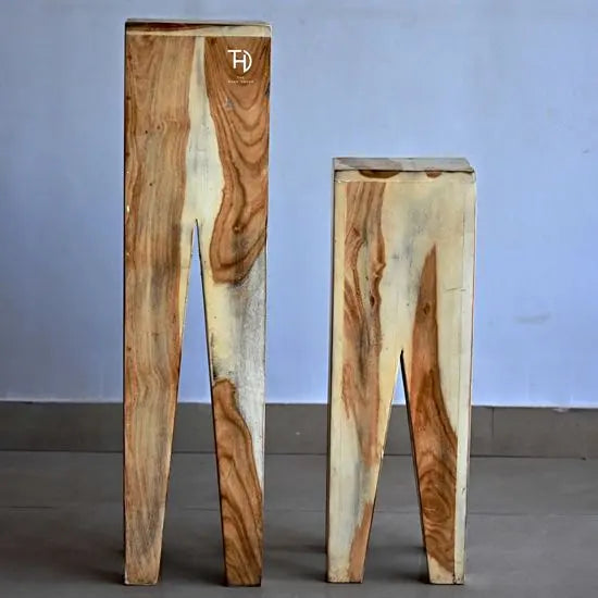 Solid Wood V Cut Designer Giraffe Mom and Son Set 2 Pcs.