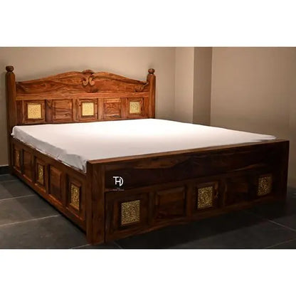 Sheesham Wood Nawab king side bed with Rajasthani Traditional brass Patra design. 